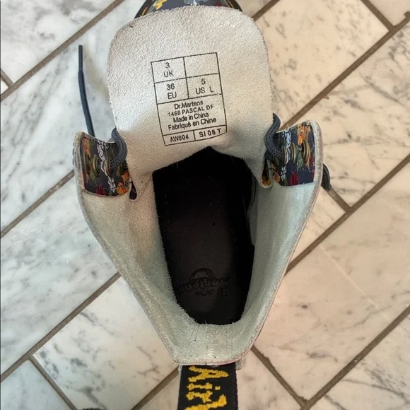 🥀 Floral Doc Martens 1460 - Picture 5 of 5